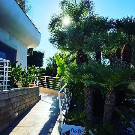 Foglie D' Acqua Bed & Breakfast *